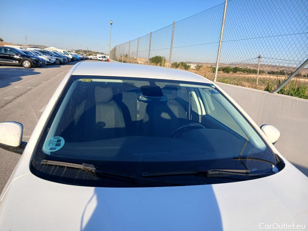  Peugeot  308  Style 1.5 HDi 100CV MT6 E6dT #13
