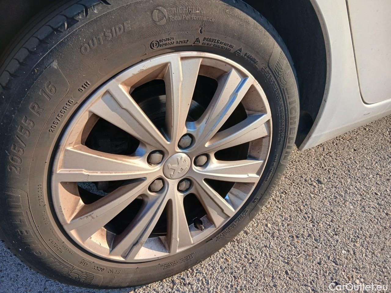  Peugeot  308  Style 1.5 HDi 100CV MT6 E6dT #51