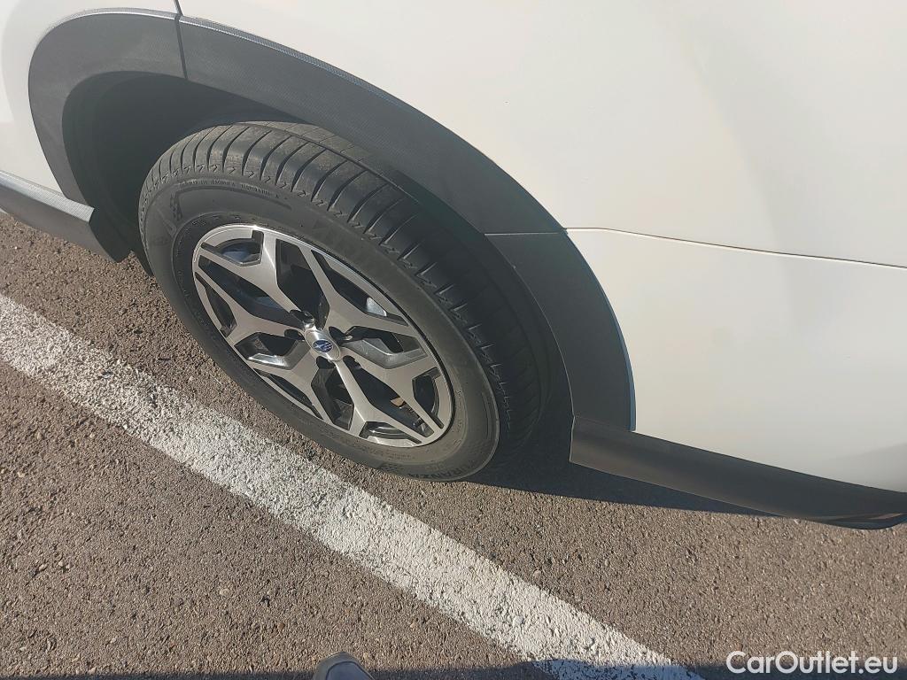  Land Rover  Discovery SUBARU Forester / 2019 / 5P / todoterreno 2.0i Hybrid CVT Executive #1