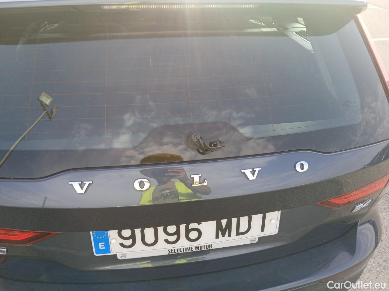  Volvo  V60 VOLVO  / 2018 / 5P / familiar 2.0 B4 (D) Core Auto #2
