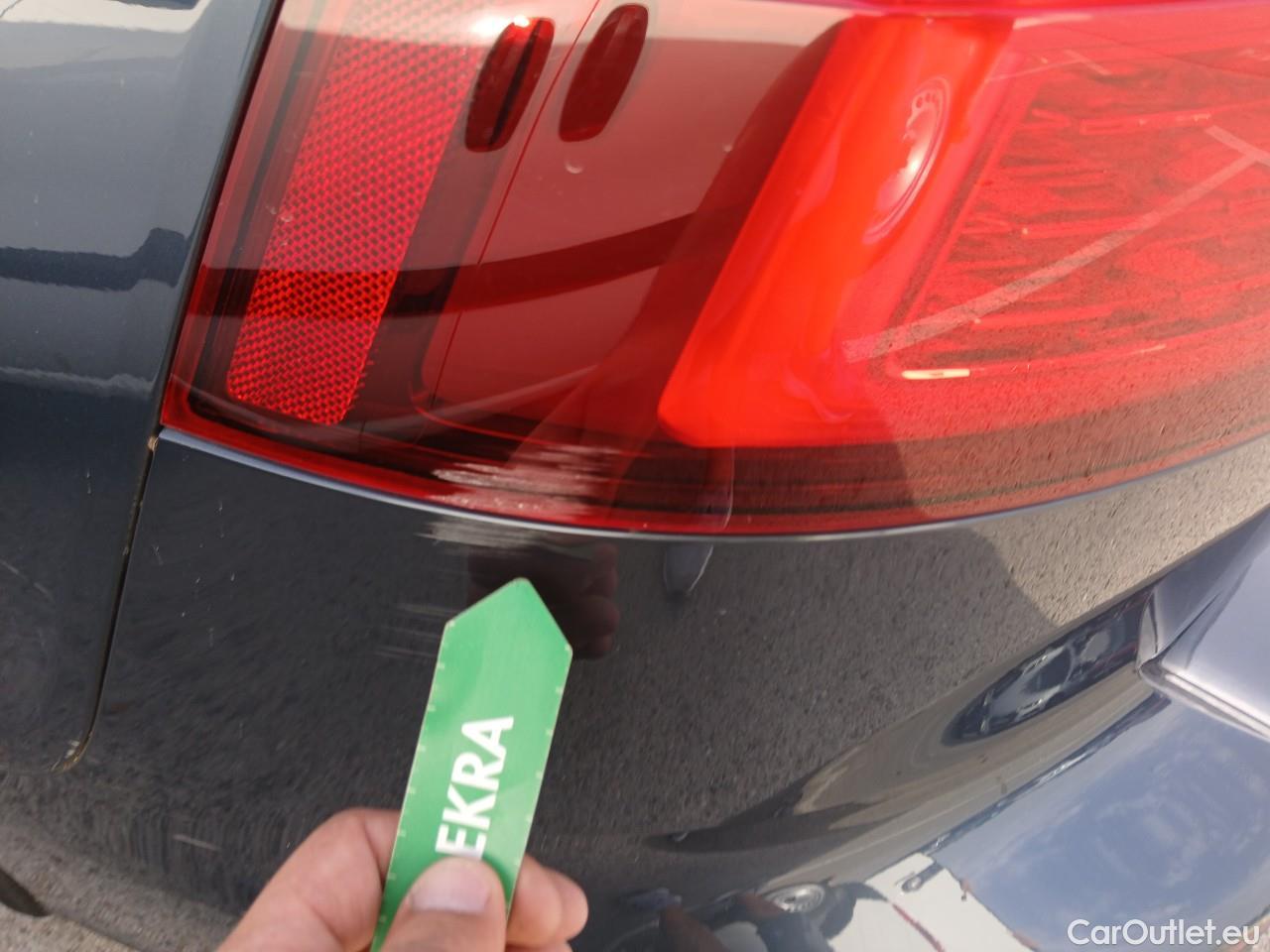  Volvo  V60 VOLVO  / 2018 / 5P / familiar 2.0 B4 (D) Core Auto #18