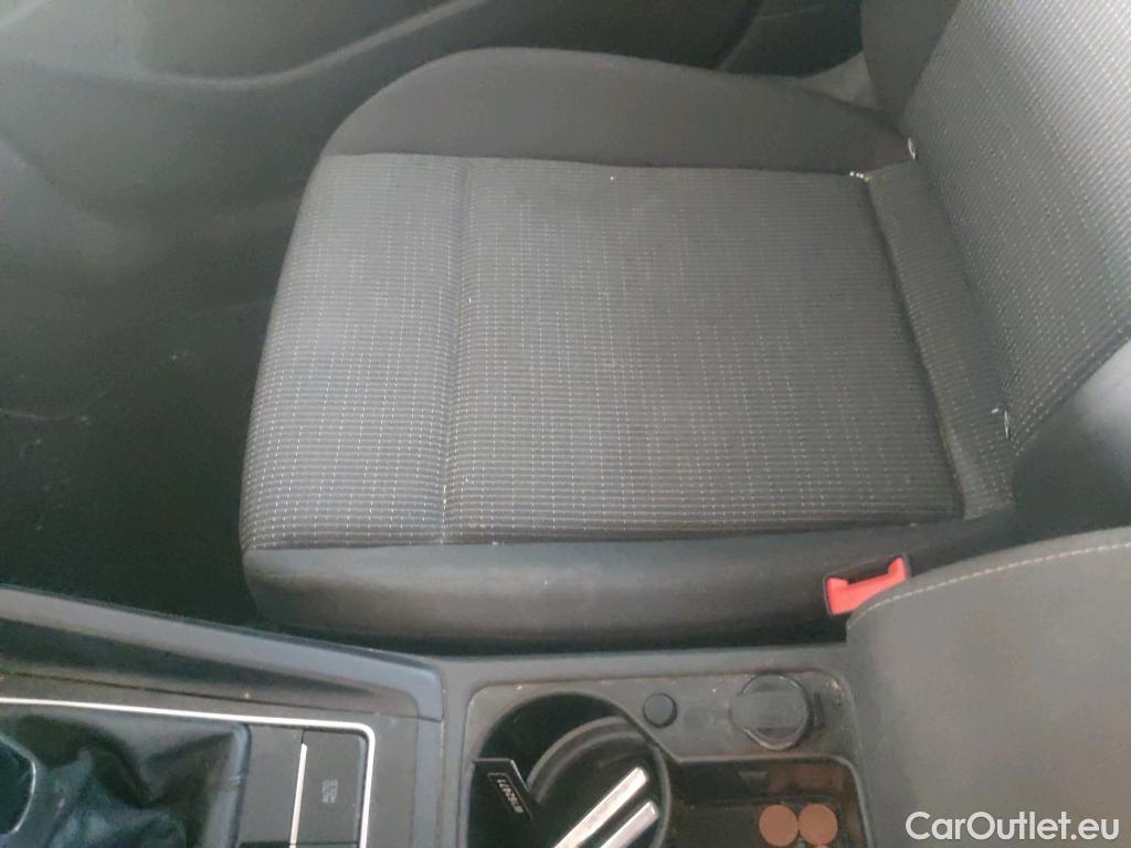  Volkswagen  Golf  VIII Berlina 2.0 TDI 115CV MT6 E6d #17