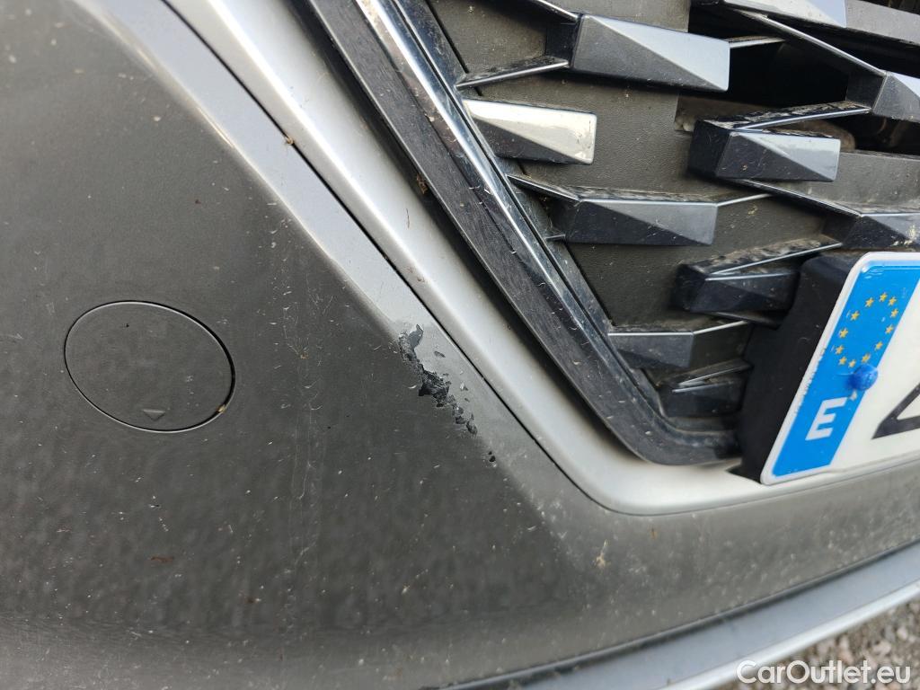  Hyundai   Ioniq HYUNDAI / 2019 / 5P / berlina con portón 1.6 GDI PHEV Klass DCT #24