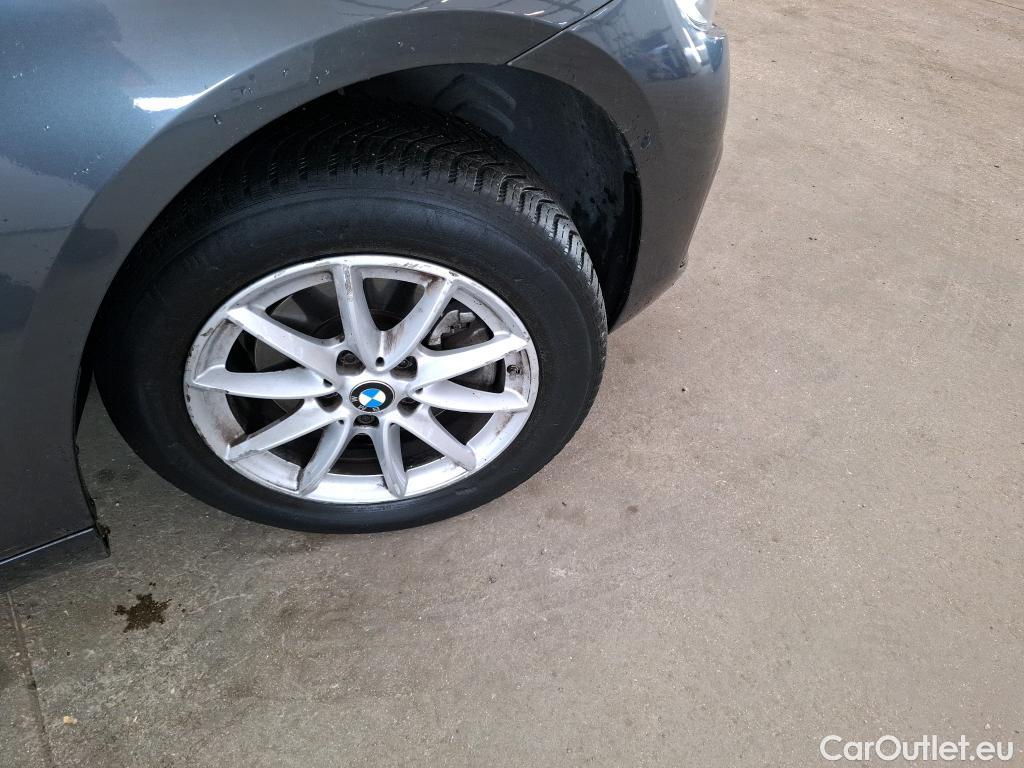  Bmw  Serie 2 Série 2 Gran Tourer 216d Lounge Auto / BATTERIE HS DEMARRE AU BOOSTER #39