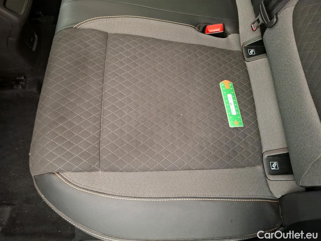  Opel   Grandland X Grandland X Elegance Business 1.5 130CV BVA8 E6d #5