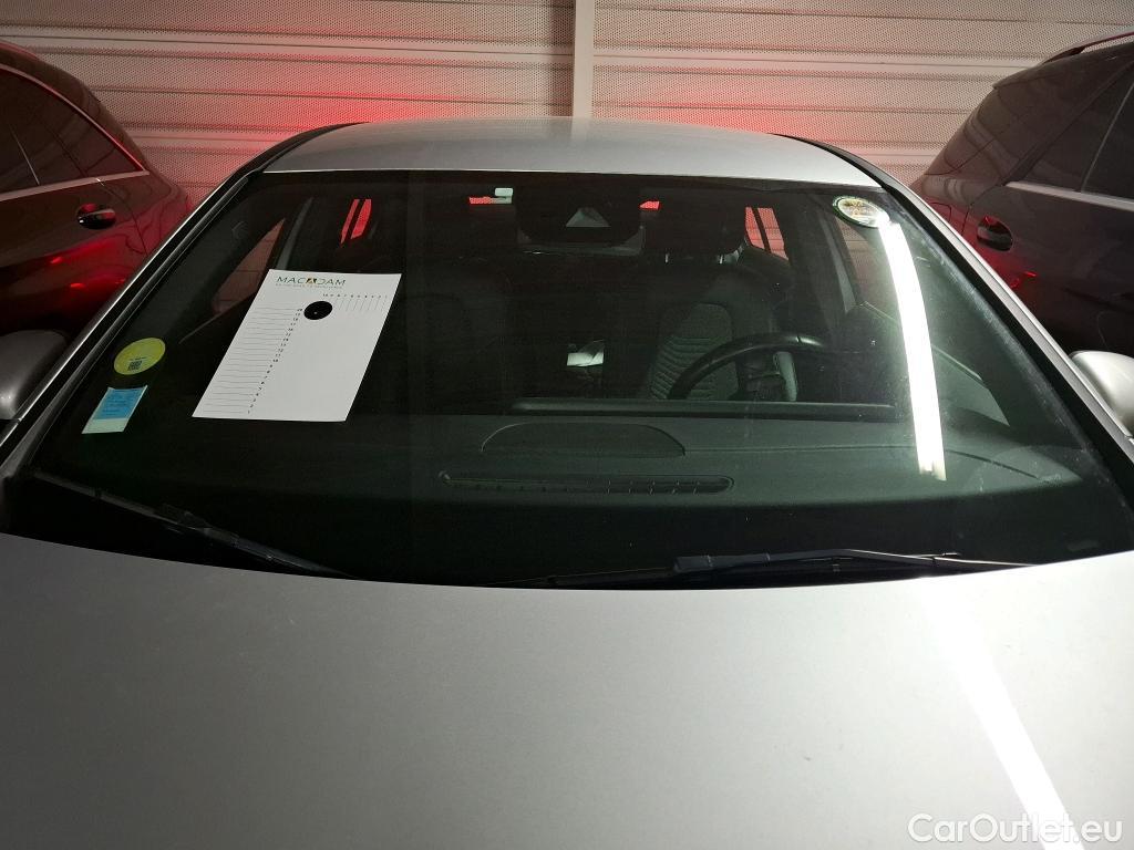  Mercedes  A-Klasse MERCEDES-BENZ Classe A Berline / 2018 / 4P / Berline A 180 d Business Line 8G-DCT #3