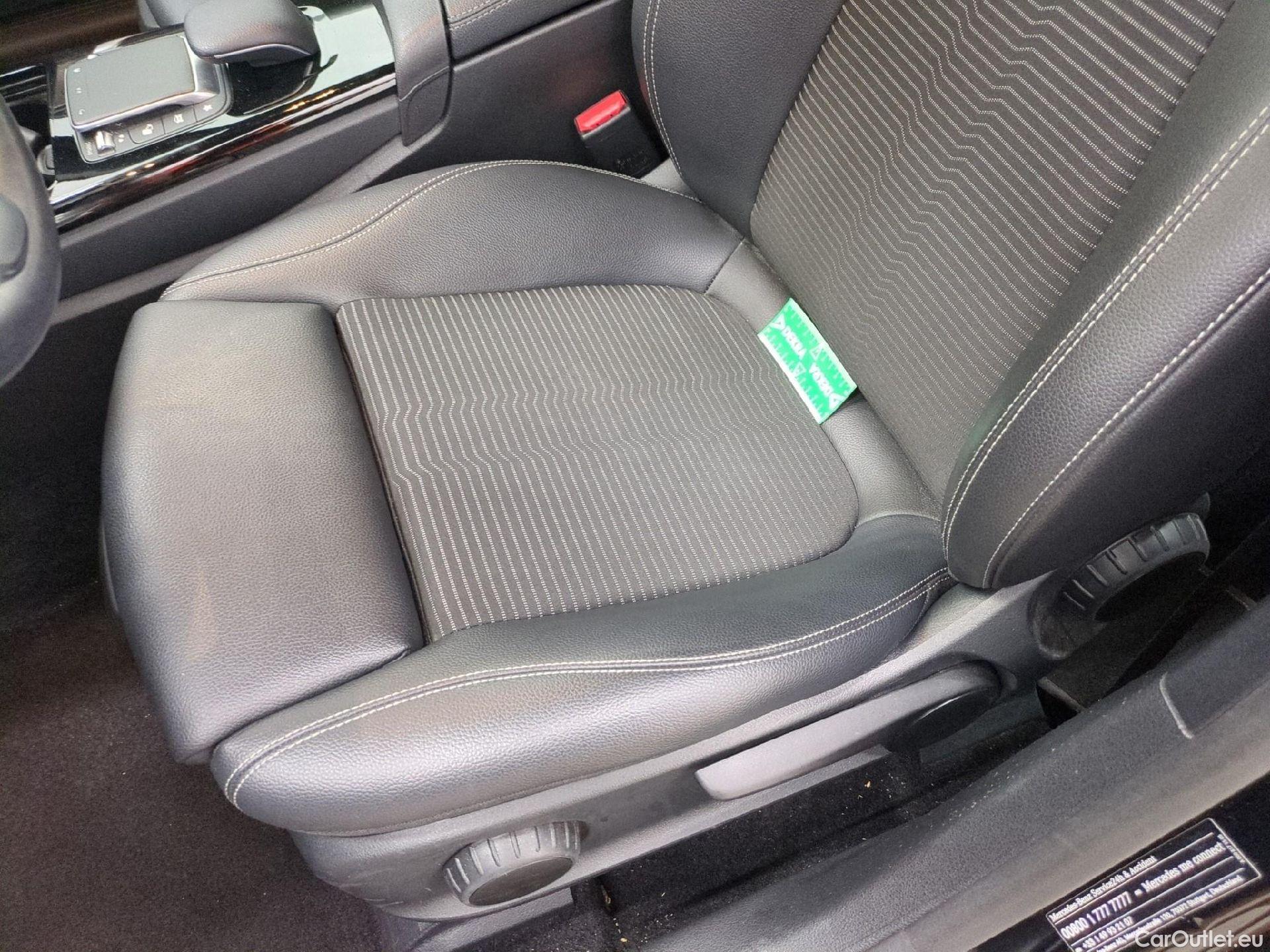  Mercedes  A-Klasse MERCEDES-BENZ Classe A Compact / 2018 / 5P / Berline A 180 Progressive Line #8