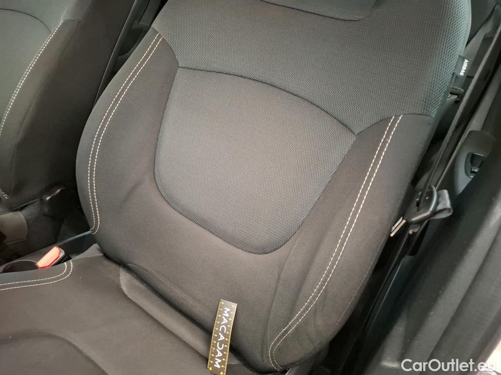  Renault  Captur  Business 0.9 TCe 90CV BVM5 E6 #15