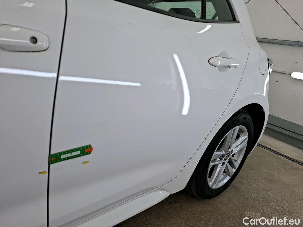  Toyota  Corolla TOYOTA  / 2018 / 5P / Berline Hybride 122h Dynamic Business Supp Lomb #1
