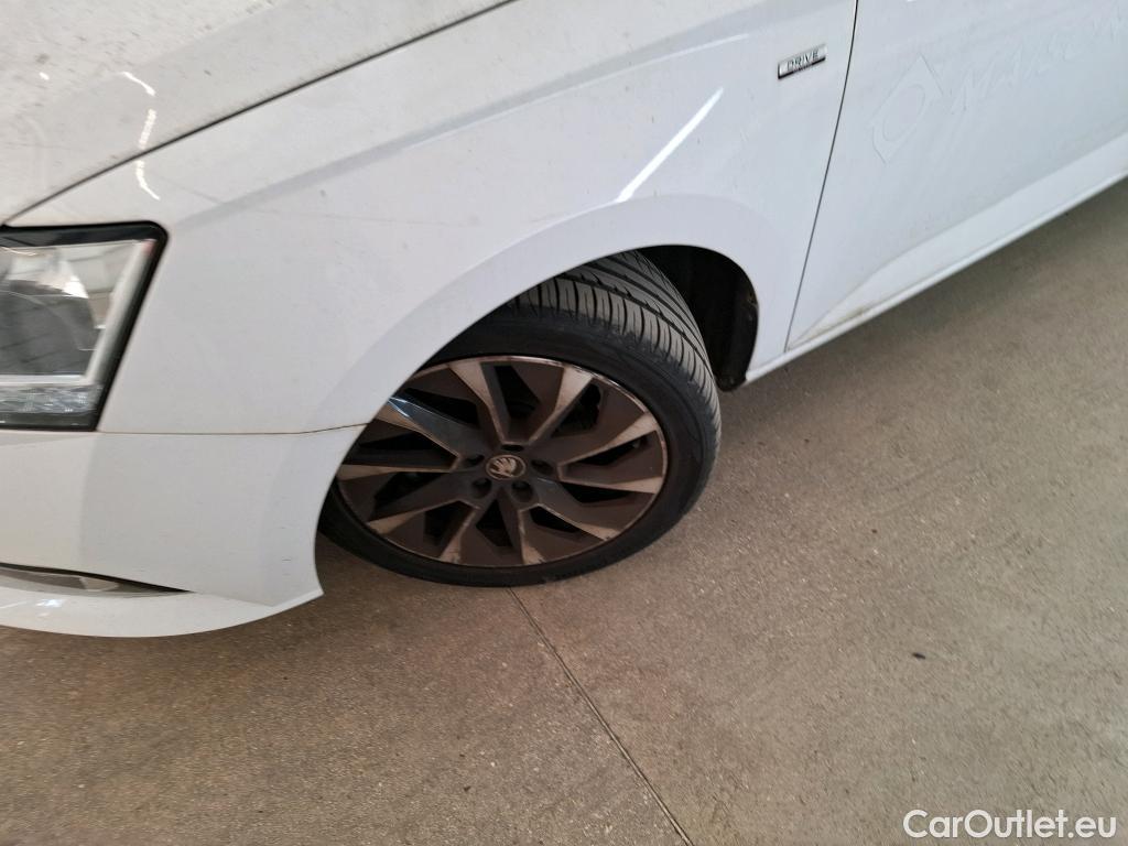  Skoda  Fabia SKODA  / 2014 / 5P / Berline 1.0 TSI 95 Drive 125 ans #15