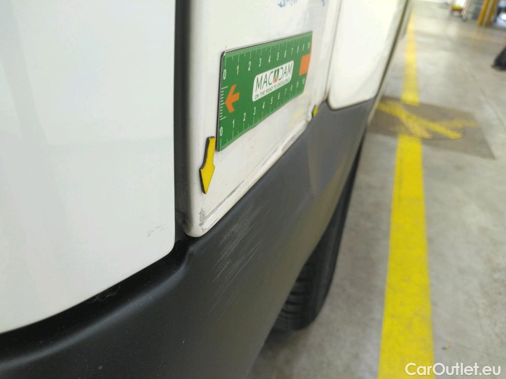  Citroen  Berlingo  Fourgon Business L2 (Long) 1.6 BlueHDi 100CV BVM5 E6 #20