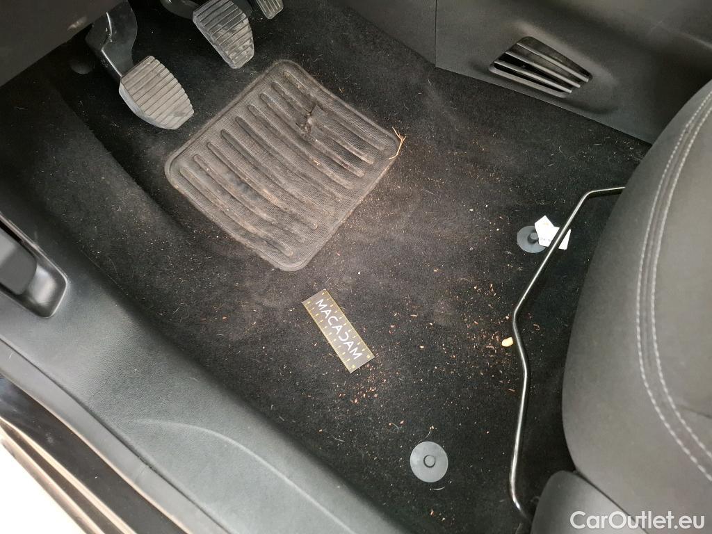  Peugeot  208  Affaire Premium Pack 1.2 80CV BVM5 E6dT #8