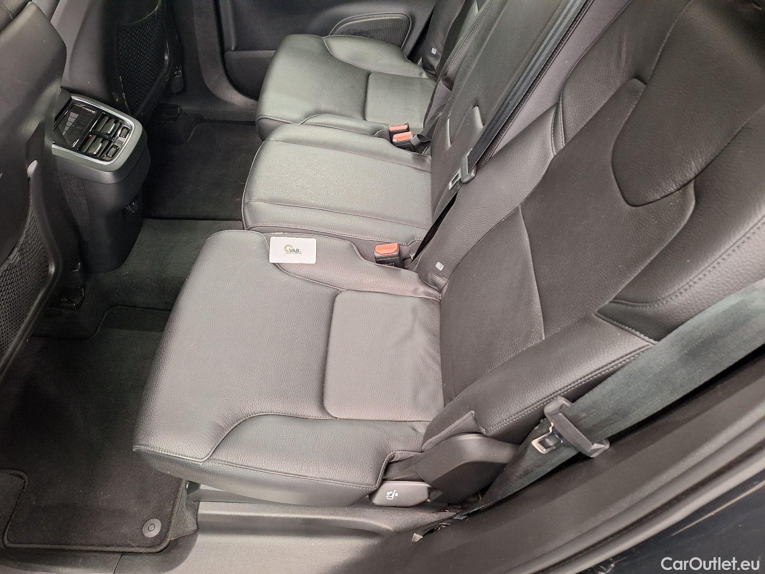  Volvo  XC90 Volvo,  FL'20, Volvo  2.0 B5 D 4WD Geartronic Momentum Pro 7P #1