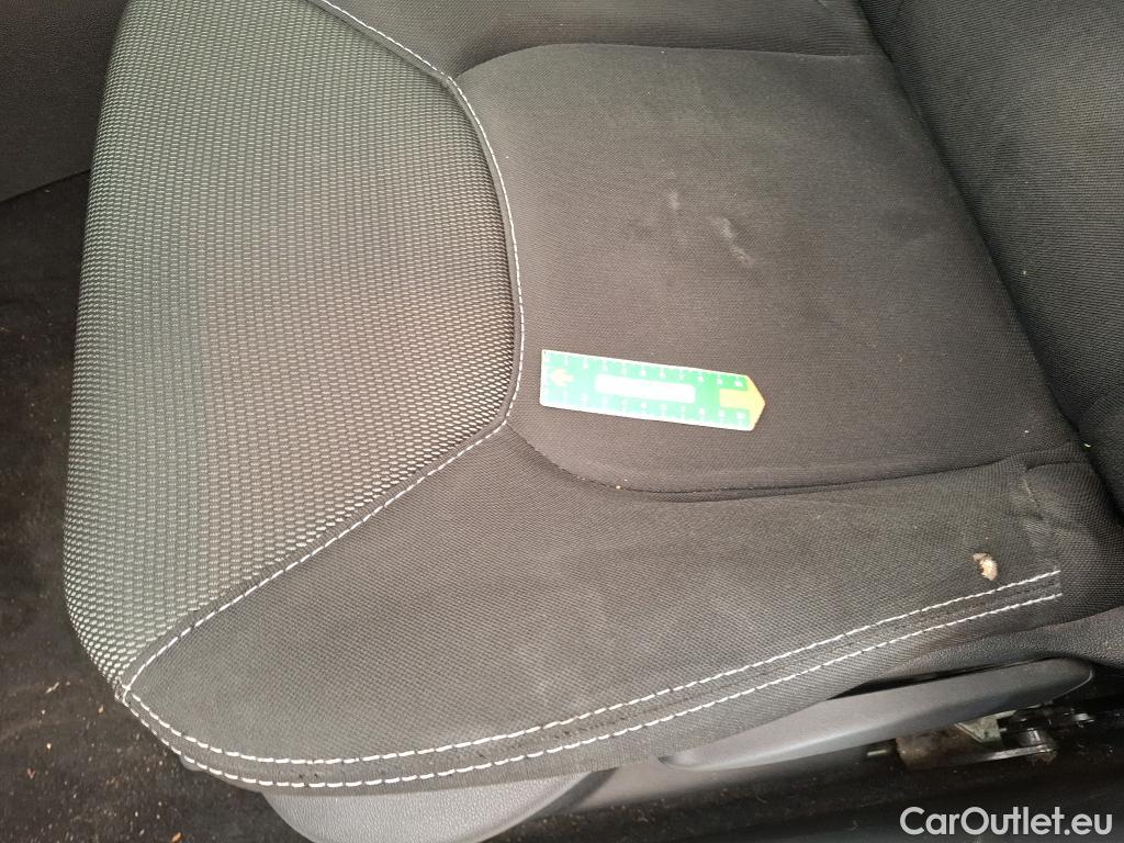  Renault  Clio RENAULT  Société VU 5p Berline Air MédiaNav Energy dCi 75 E6 #18