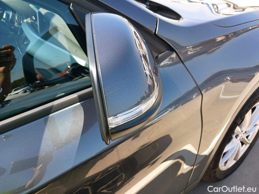  Bmw  X1 BMW  / 2015 / 5P / todoterreno sDrive16d Aut. Business #33