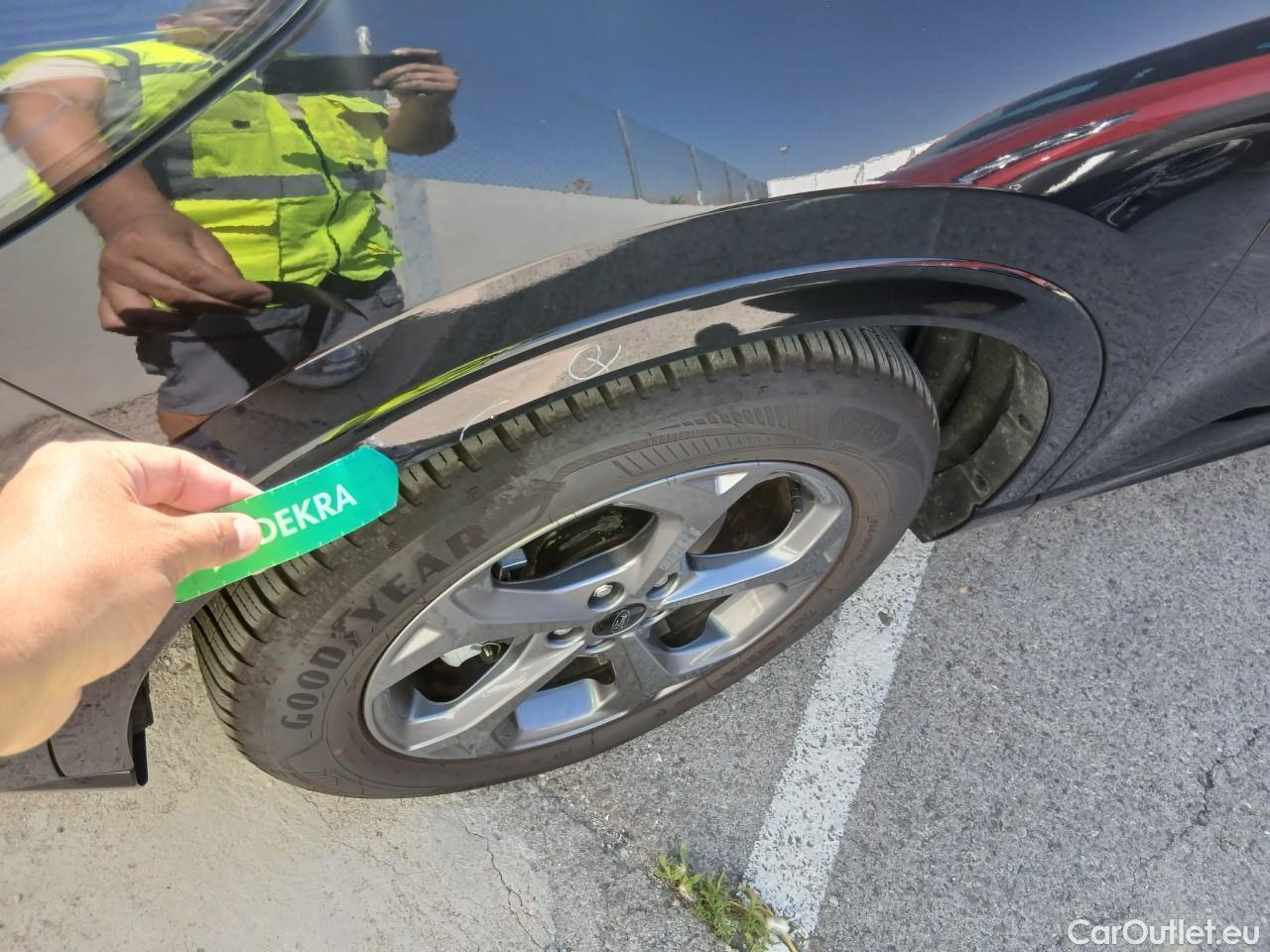  Ford  Kuga  Hybrid ST-Line 2.5 #10