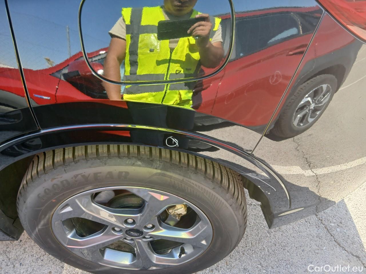  Ford  Kuga  Hybrid ST-Line 2.5 #13