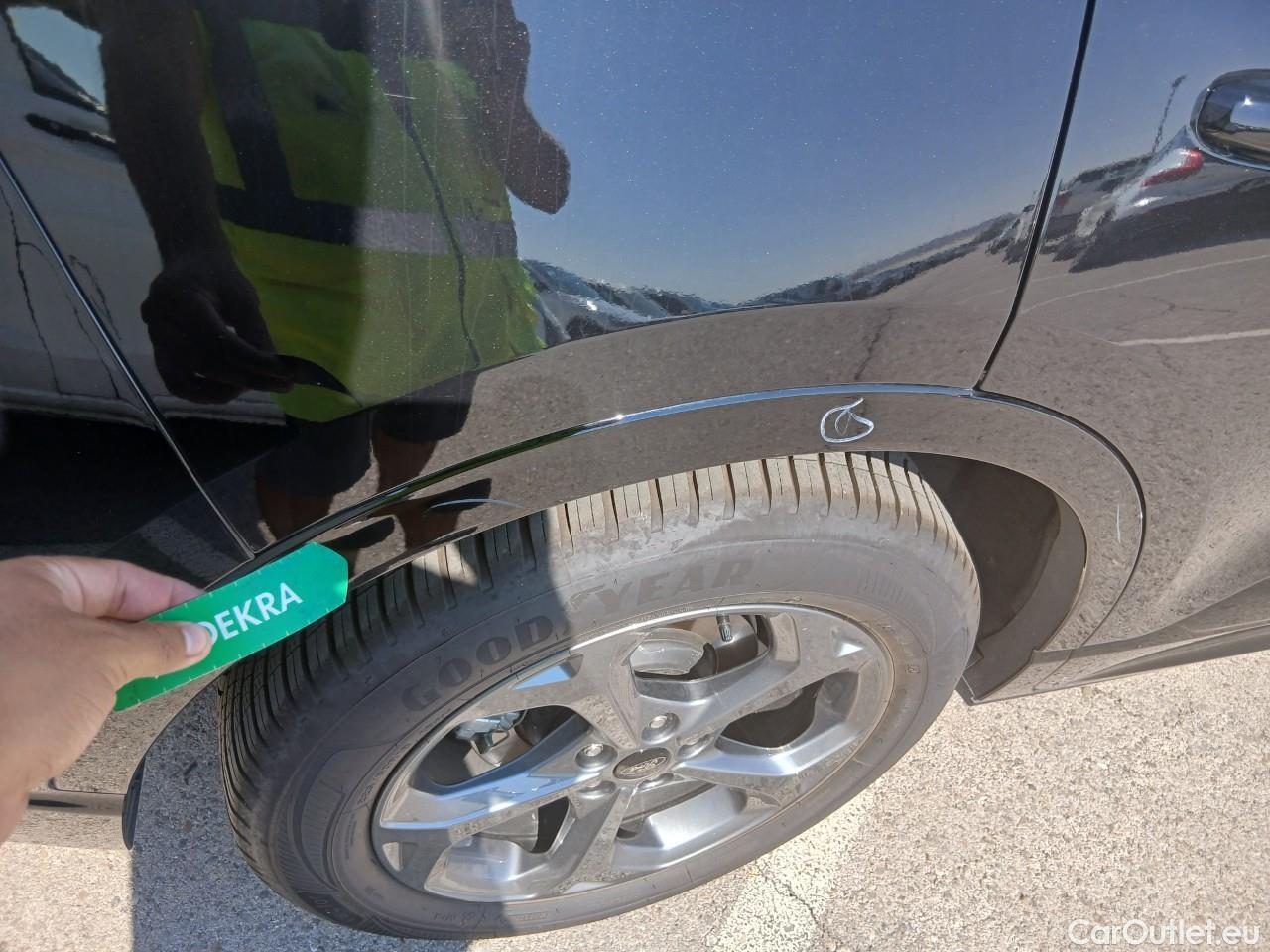  Ford  Kuga  Hybrid ST-Line 2.5 #17