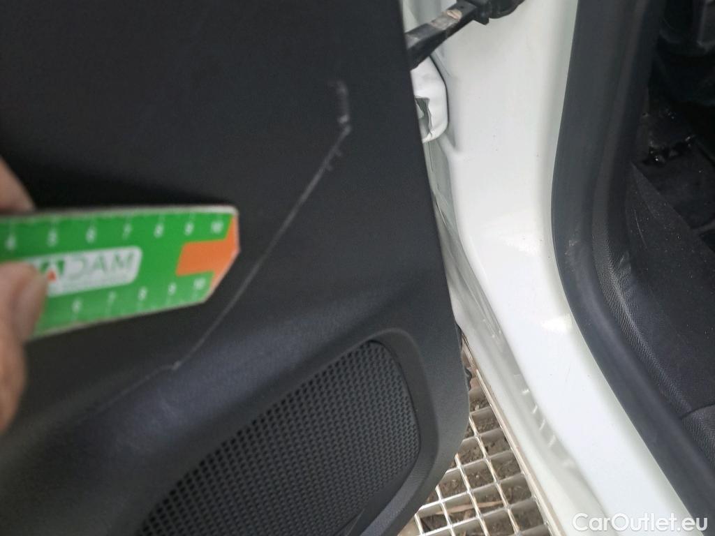  Peugeot  2008  Allure Pack 1.2 PureTech 130CV AT8 E6d #2