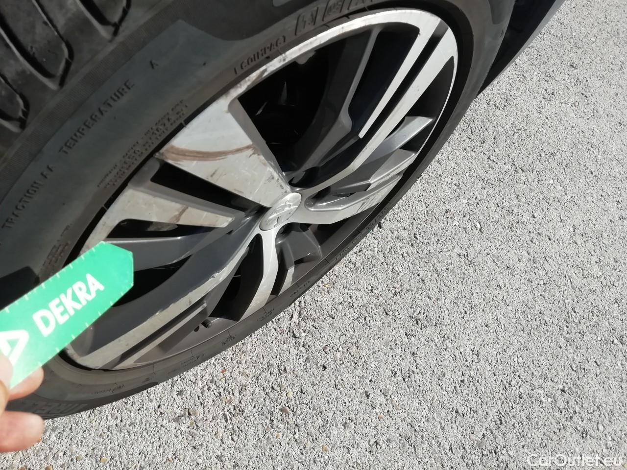  Peugeot  3008  Hybrid 225 Allure 1.6 Plug-In 225CV AT8 E6d #34