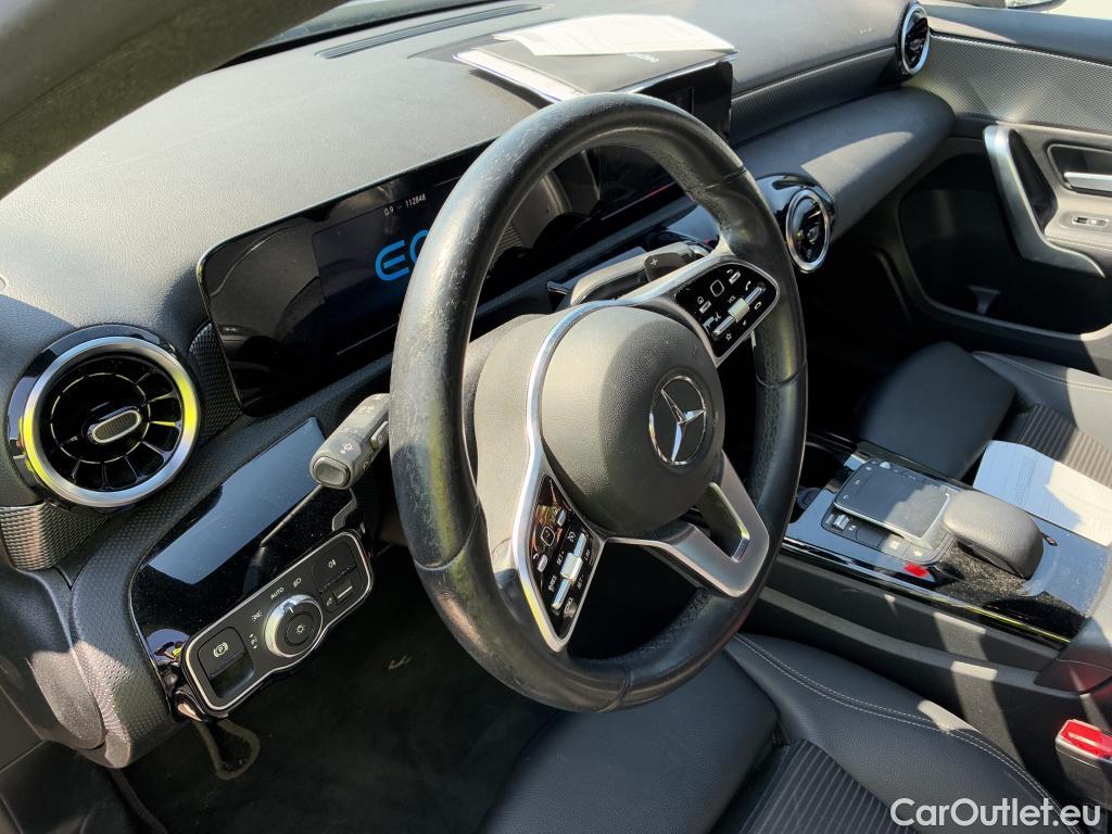  Mercedes  A-Klasse Clase A A 250 e (177.086) 1.3 220CV AT8 E6d #14