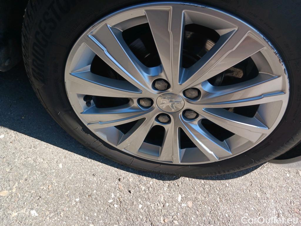  Peugeot  308  Style 1.5 HDi 100CV MT6 E6dT #13