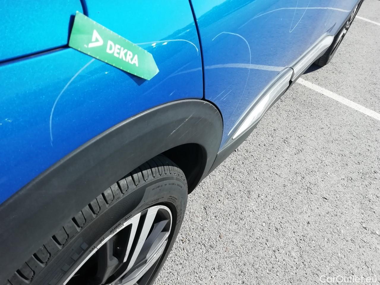  Peugeot  3008  Hybrid 225 Allure 1.6 Plug-In 225CV AT8 E6d #20