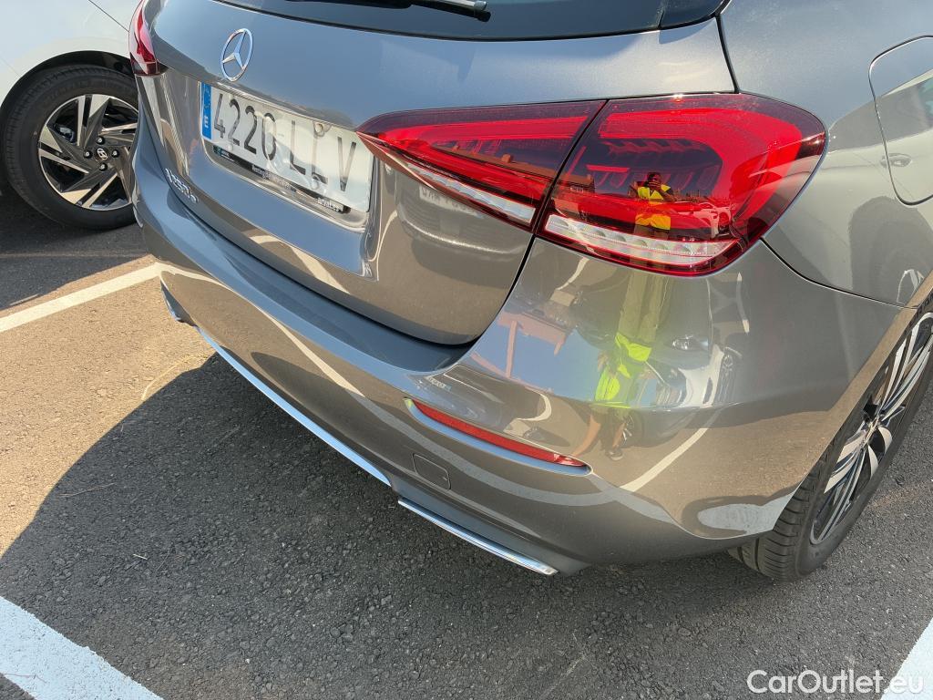  Mercedes  A-Klasse Clase A A 250 e (177.086) 1.3 220CV AT8 E6d #19