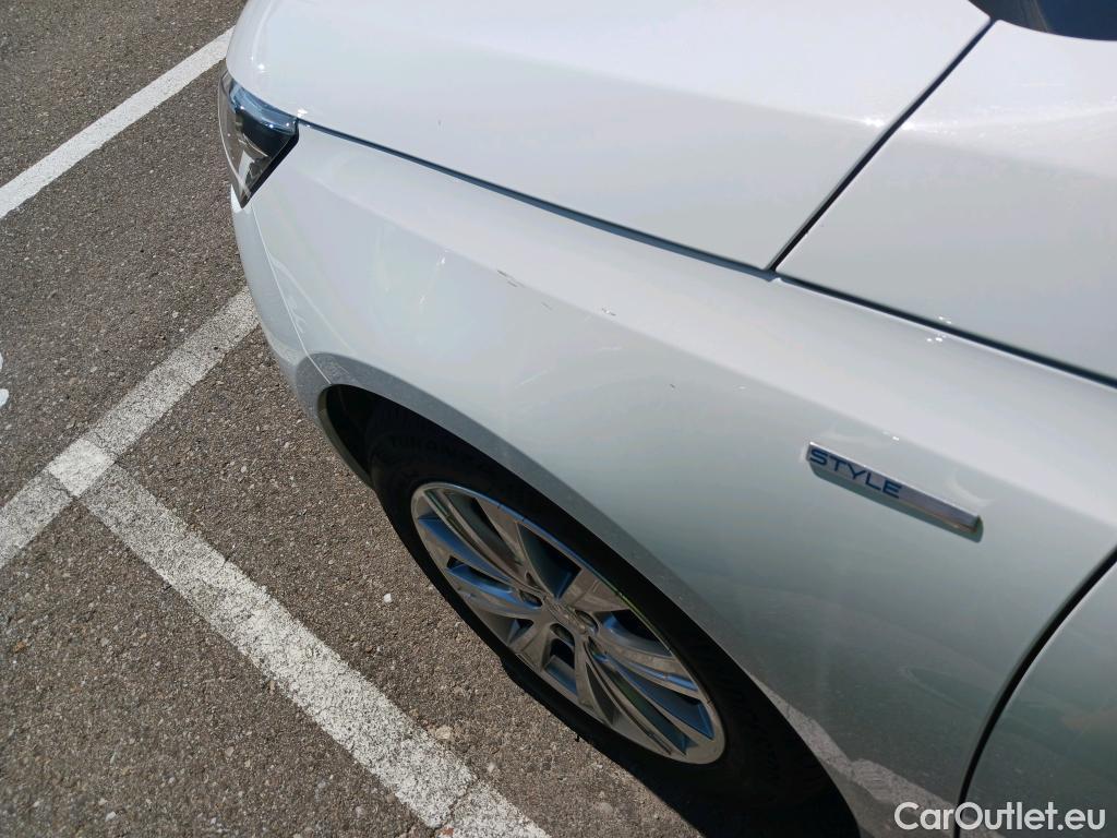  Peugeot  308  Style 1.5 HDi 100CV MT6 E6dT #17