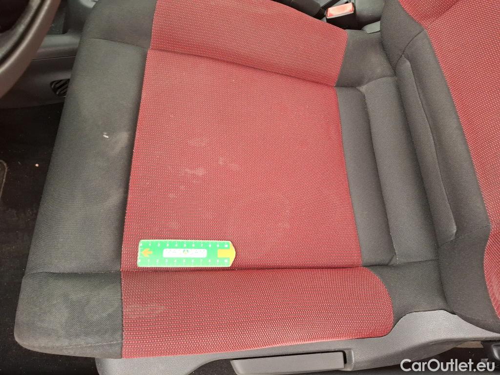 Citroen  C4 Cactus  Feel 1.2 PureTech 80CV BVM5 E6 #14