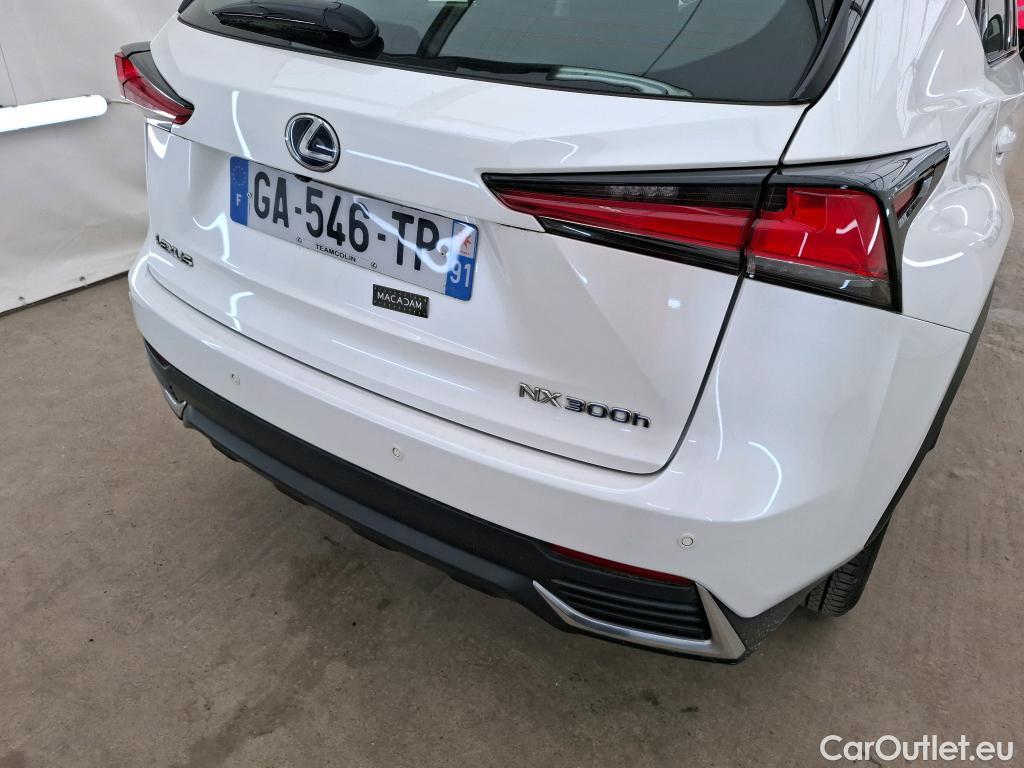  Lexus  NX LEXUS  / 2017 / 5P / SUV 300H 2WD Pack Business #29