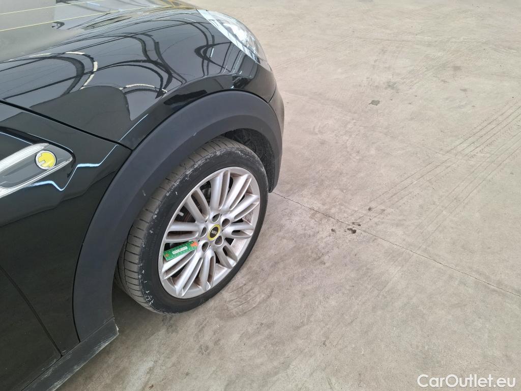 Mini  Mini   / 2014 / 3P / Berline Cooper SE Finition Greenwich 184 ch BVA #24
