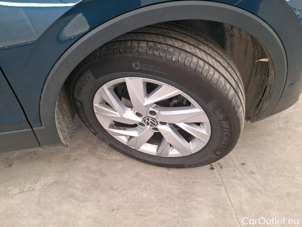  Volkswagen  Tiguan VOLKSWAGEN  / 2020 / 5P / SUV 2.0 TDI 150 DSG7 Elegance #5
