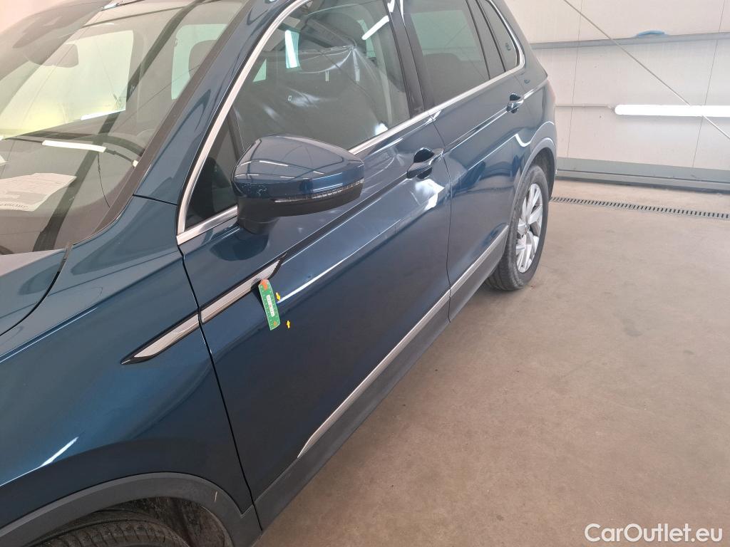  Volkswagen  Tiguan VOLKSWAGEN  / 2020 / 5P / SUV 2.0 TDI 150 DSG7 Elegance #10