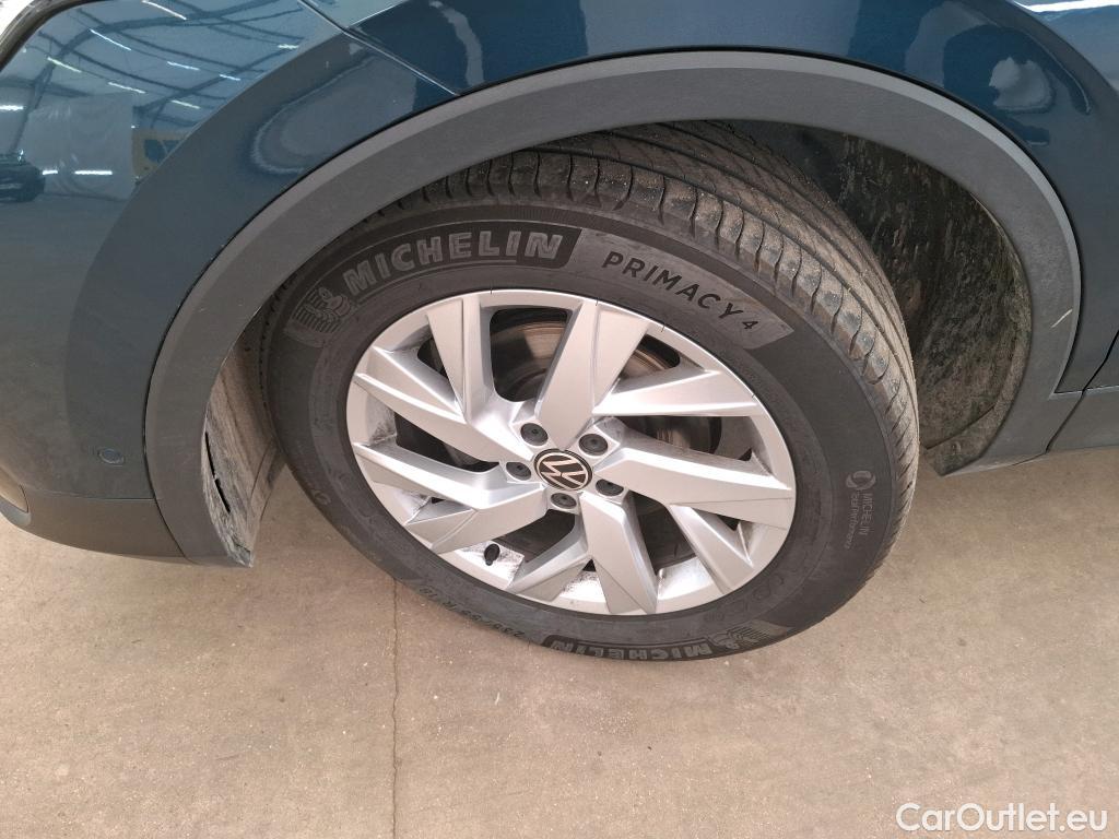  Volkswagen  Tiguan VOLKSWAGEN  / 2020 / 5P / SUV 2.0 TDI 150 DSG7 Elegance #8