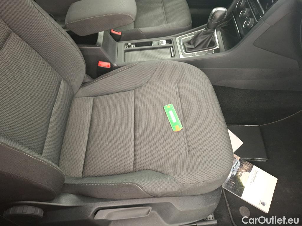  Volkswagen  Golf  VII Berline Confortline Business BMT 2.0 TDI 150CV BVA7 E6dT #9