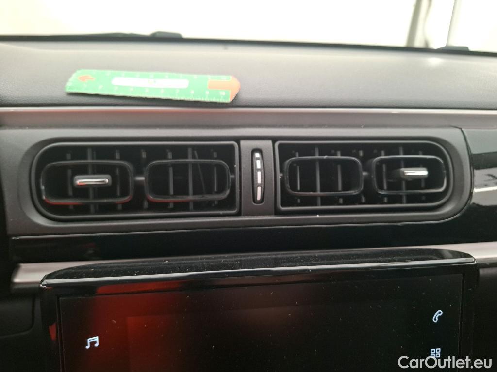  Citroen  C3  Société Feel Nav 1.2 PureTech 80CV BVM5 E6d #1