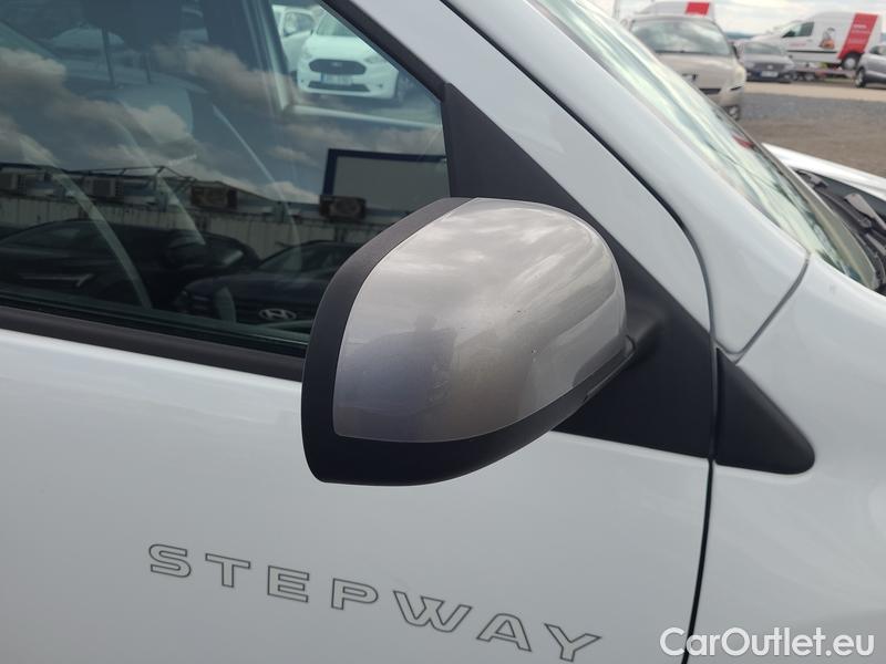  Dacia  Lodgy  (2012)  1.5dCi 70 SS Stepway 7S #26