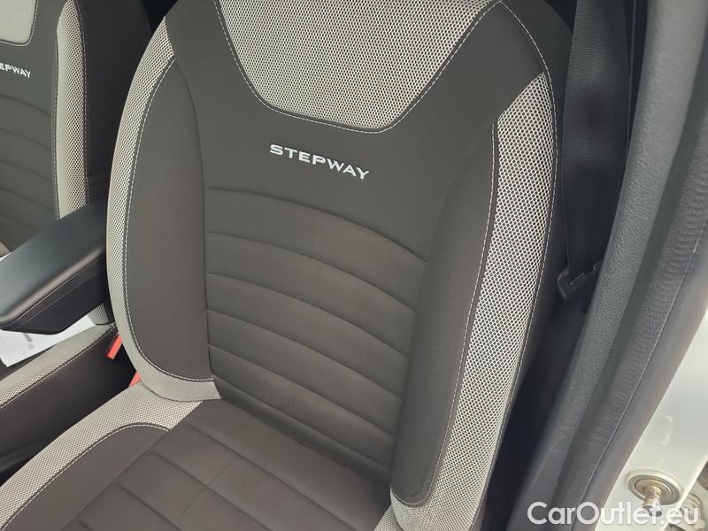  Dacia  Lodgy  (2012)  1.5dCi 70 SS Stepway 7S #19
