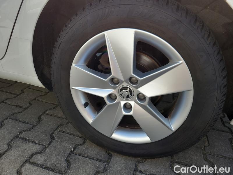  Skoda  Octavia  Combi  (5E5)(03.2017->)  Com TDI 110 Ambit. AT #11