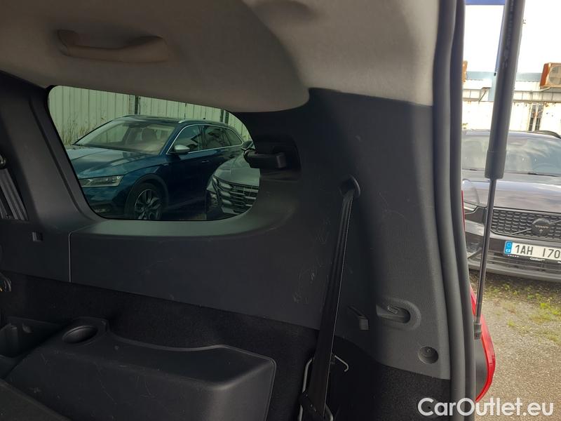  Dacia  Lodgy  (2012)  1.5dCi 70 SS Stepway 7S #15