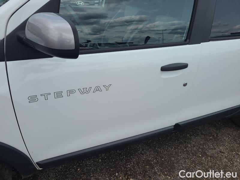  Dacia  Lodgy  (2012)  1.5dCi 70 SS Stepway 7S #5