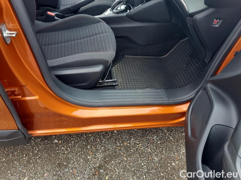  Peugeot  2008  (P1) (2019)  1.2PT 130 Active AT #8