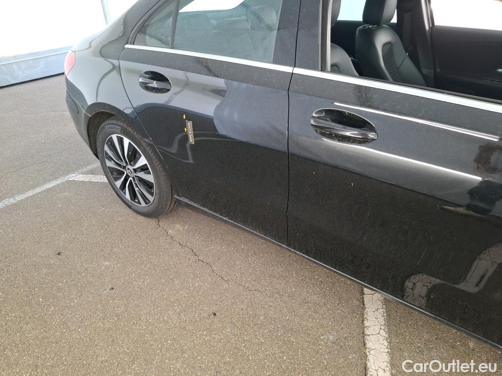  Mercedes  A-Klasse MERCEDES-BENZ Classe A Berline / 2018 / 4P / Berline A 180 d Business Line 8G-DCT #1