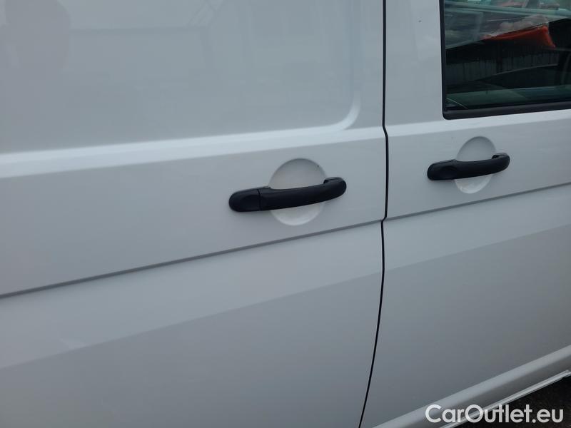  Volkswagen  Transporter T6.1  LCV  (SH)(07.2019->) Tra.2.0TDI 110 dlouhy roz. 4d #30