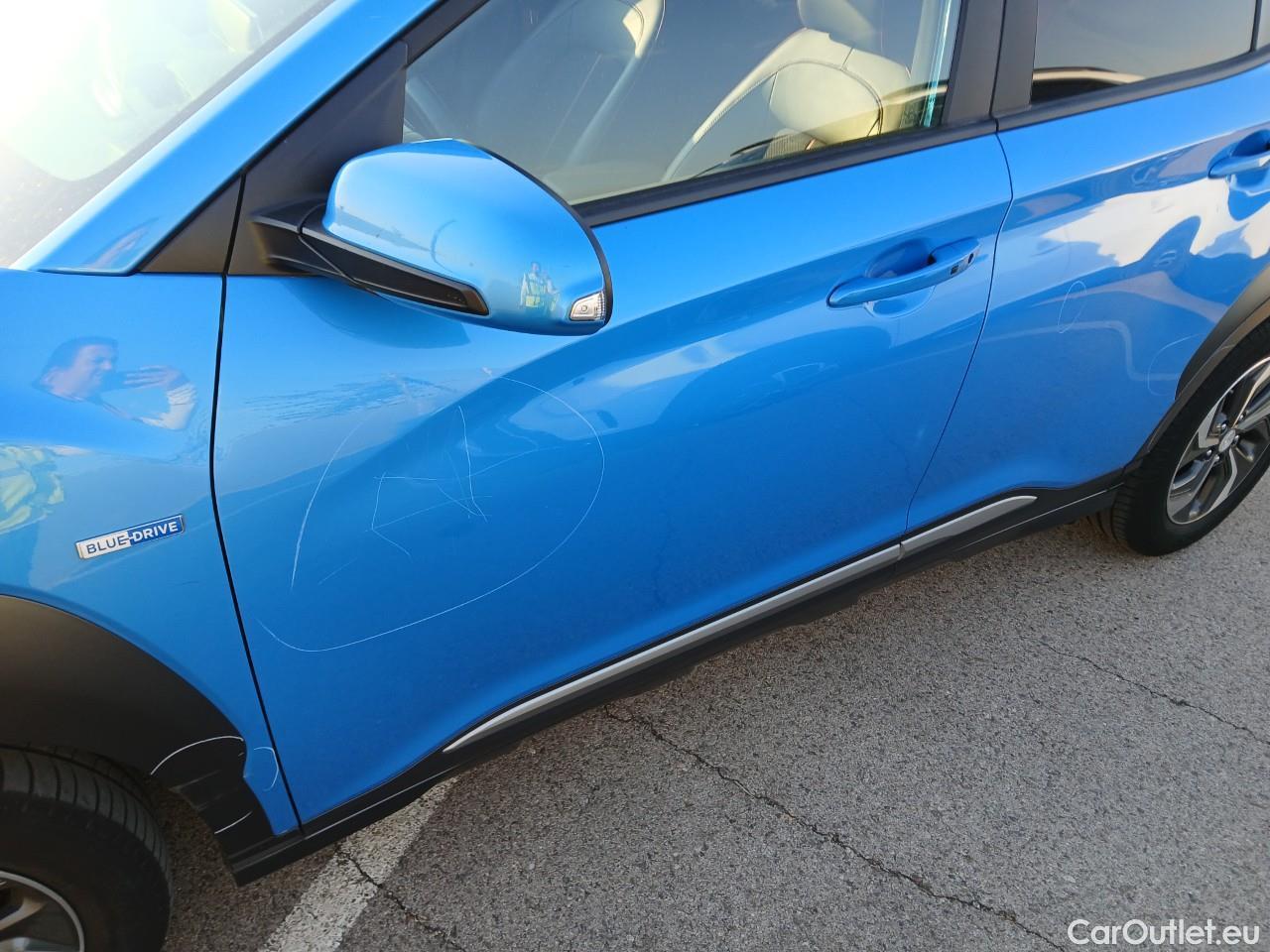  Hyundai  Konna HYUNDAI Kona / 2017 / 5P / todoterreno 1.6 GDI HEV Tecno Red DT #30