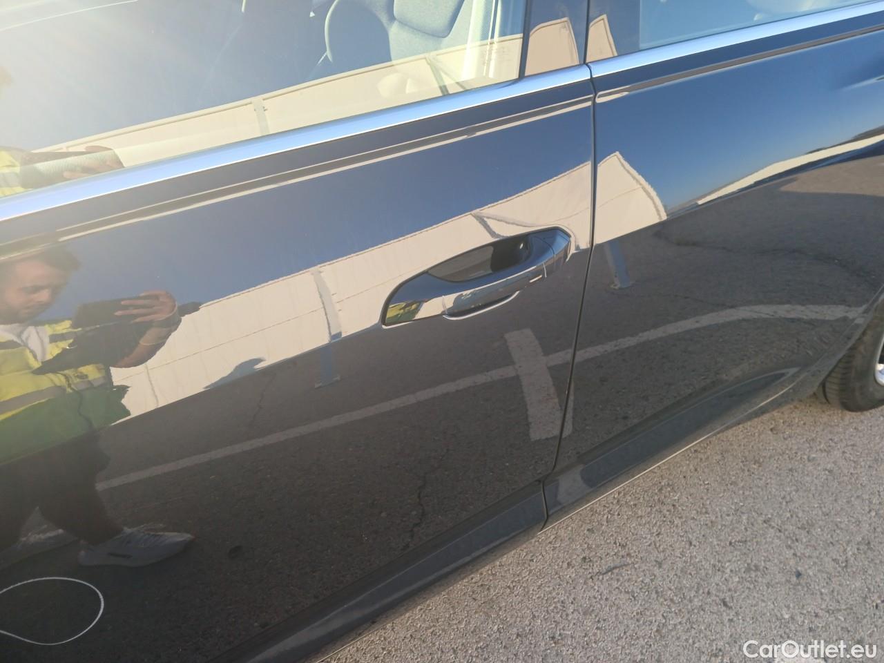  Audi  A6 AUDI  / 2018 / 4P / sedán 50 TFSIe quattro S tronic Sport #9