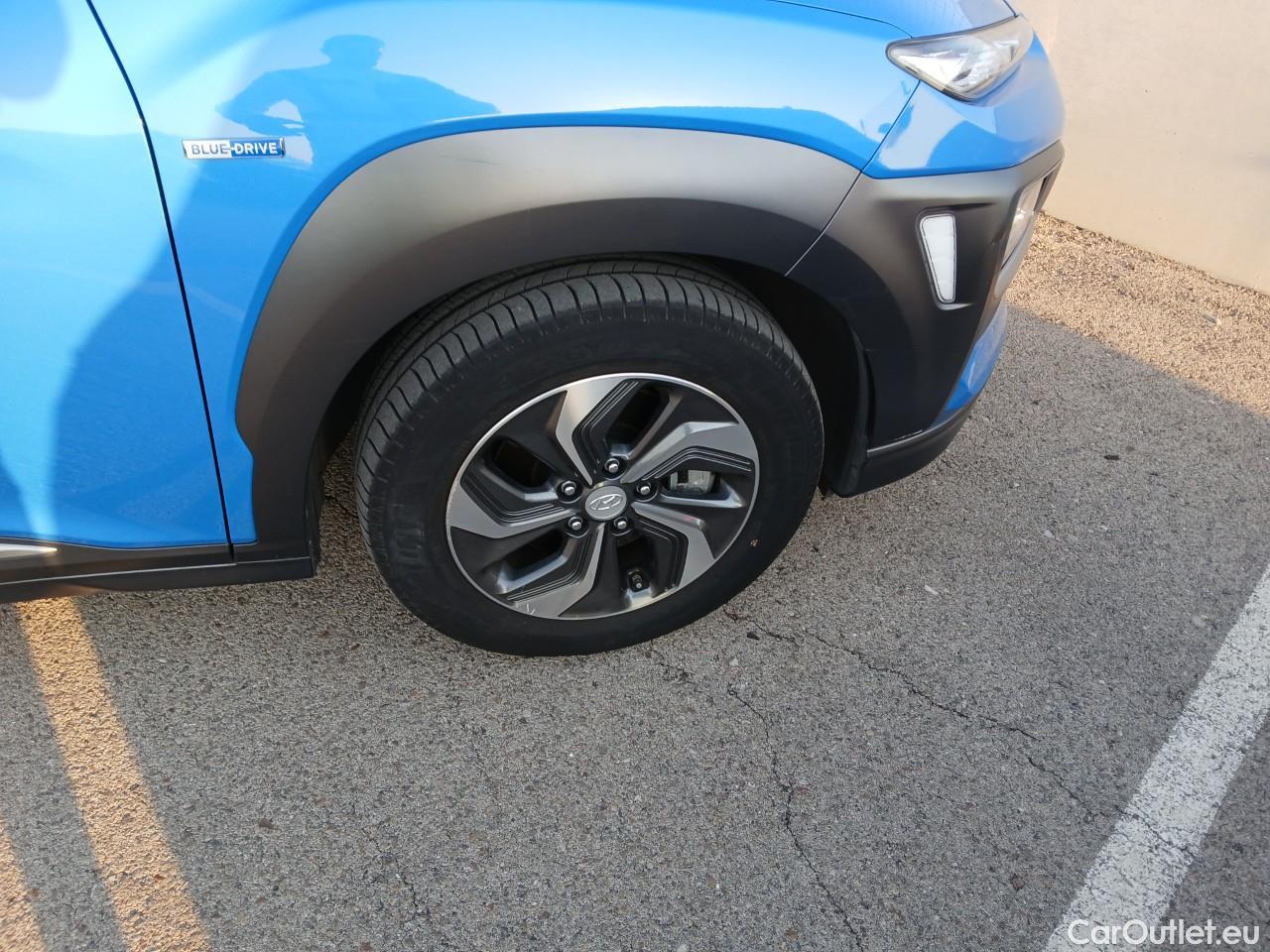  Hyundai  Konna HYUNDAI Kona / 2017 / 5P / todoterreno 1.6 GDI HEV Tecno Red DT #4