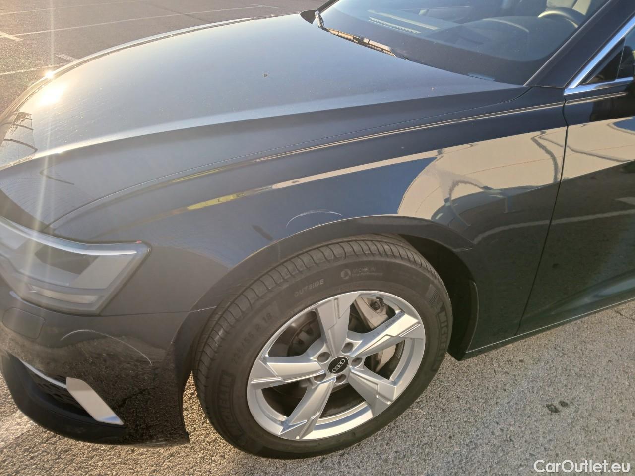  Audi  A6 AUDI  / 2018 / 4P / sedán 50 TFSIe quattro S tronic Sport #3