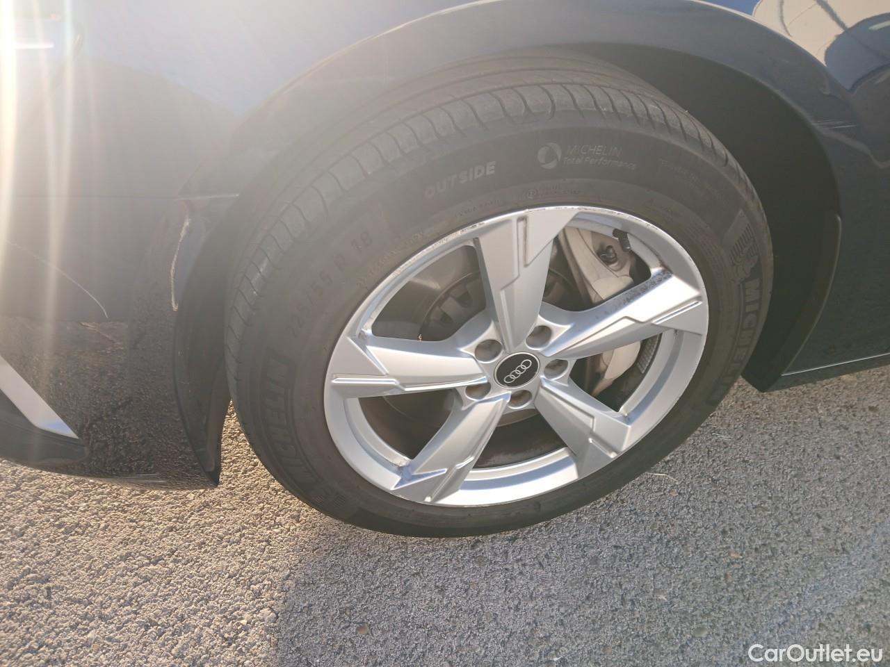  Audi  A6 AUDI  / 2018 / 4P / sedán 50 TFSIe quattro S tronic Sport #6